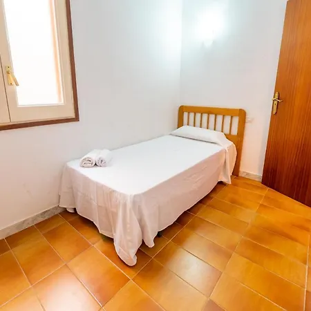 Homeholidaysrentals V *